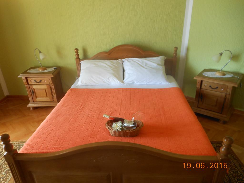 Lorena Rooms Risan Dış mekan fotoğraf