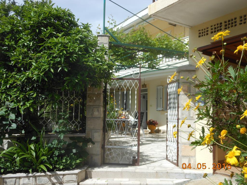 Lorena Rooms Risan Dış mekan fotoğraf