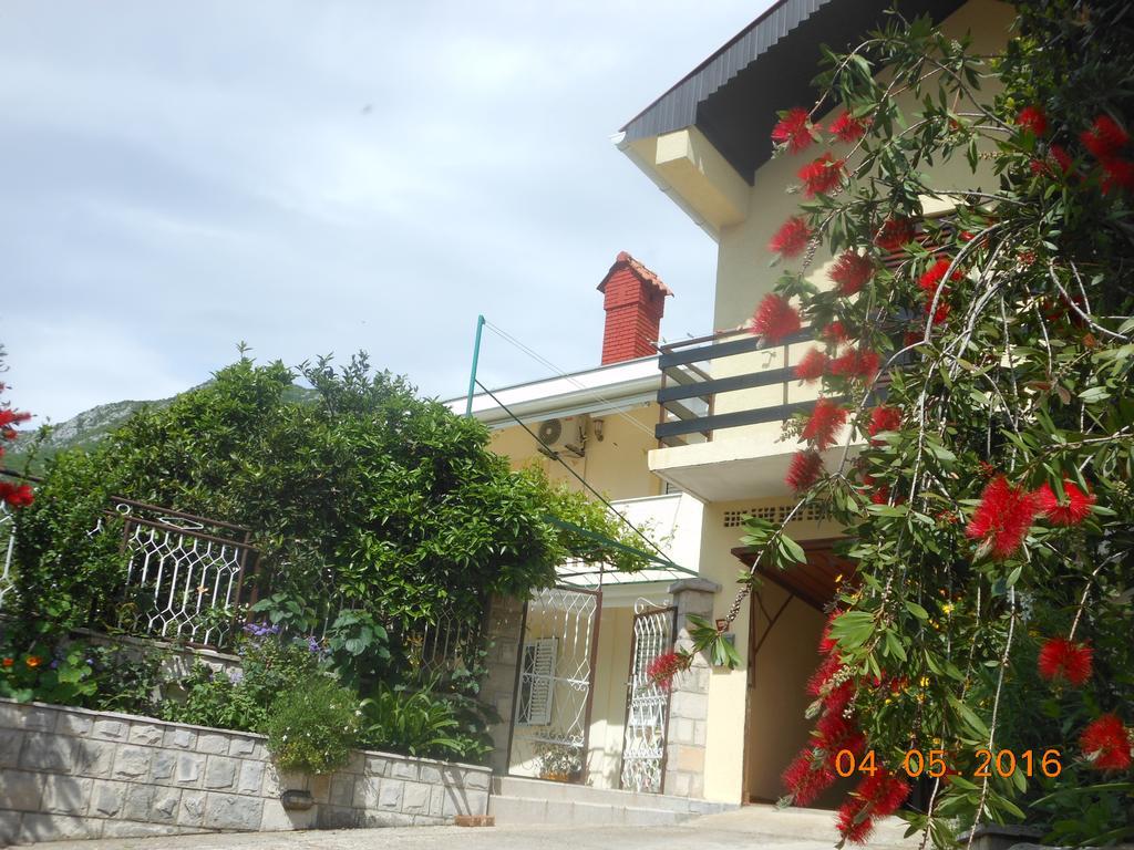 Lorena Rooms Risan Dış mekan fotoğraf